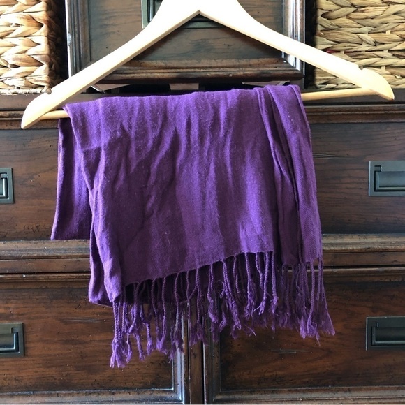 Solid purple scarf wrap with fringe - Picture 1 of 2